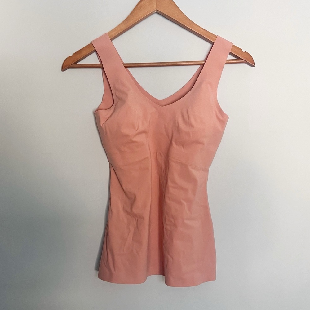 Knix LuxeLift Scoop Neck Tank Pink Size Small - Picture 2 of 4